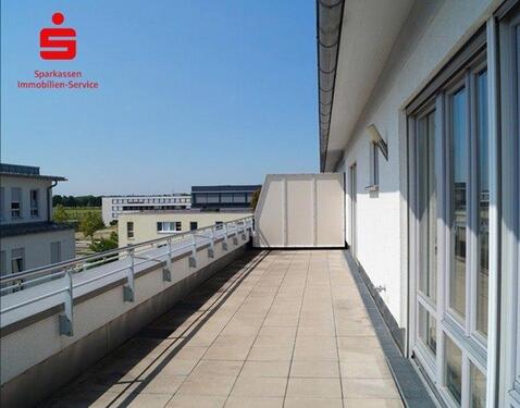 Foto - Stilvolle 3-Zimmer-Wohnung mit Einbauküche und Dachterrasse in S-Bahn-Nähe Freiham