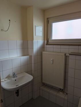 Foto - Moderne frisch renovierte Zwei Zimmer Wohnung (WG tauglich) zu