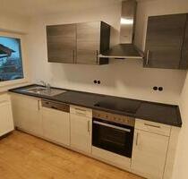 Kernsanierte 2-Z-Whg mit EBK, Terrasse, Gartenanteil & Stellplatz - Keltern