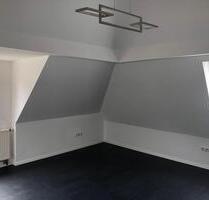 Möblierte Dachgeschosswohnung in Ulm-Wiblingen