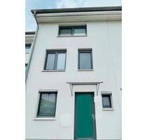 Reihenmittelhaus an der Havel - 700.000,00&nbsp;EUR Kaufpreis, ca.&nbsp; 142,00&nbsp;m&sup2; in Berlin (PLZ: 13599) Spandau