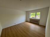 Foto - Moderne 3-Zimmer Wohnung mit EBK, Balkon und Garage!