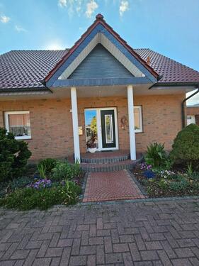 Foto - Top-gepflegtes Einfamilienhaus mit Sauna, Kachelofen & Terrasse