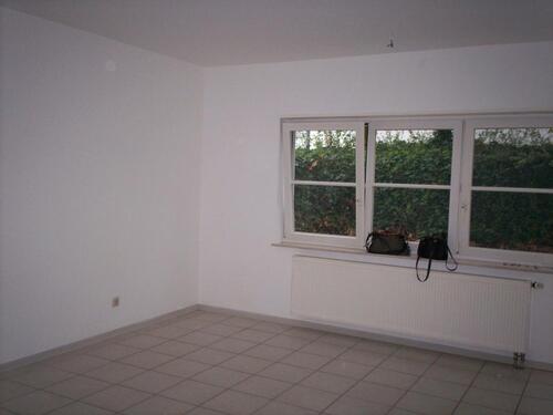 Foto - Lu-Edigheim, 2ZKB, hell, gepflegt, mit PKW- Stellplatz