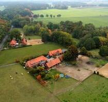 Anwesen mit Stallgebäuden, großes Bauernhaus, 2,7 ha Weide - Bienenbüttel