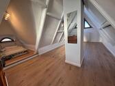 Foto - 1 Zimmer Dachgeschoßwohnung zur Miete in Hamburg