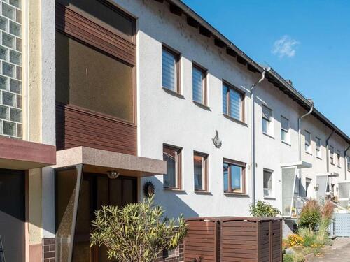 Foto - Helles Mehrfamilienhaus in Mannheim-Rheinau mit schönem Garten