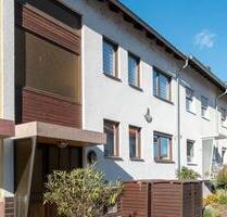 Helles Mehrfamilienhaus in Mannheim-Rheinau mit schönem Garten