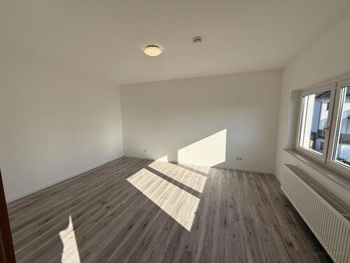 Foto - Frisch sanierte 4-Zimmer-Wohnung mit Balkon & Kaminofen in ruhiger Lage von Mornshausen