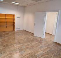 ca. 100 qm Büro- und Lagerfläche mit 2 Büroräumen, 1 Lagerfläche und 1 WC, Wände versetzbar - Frankfurt am Main Bonames