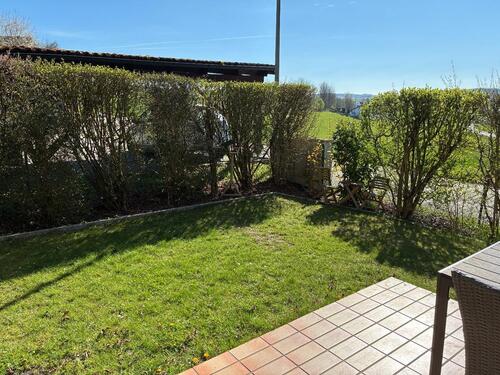 Foto - Helle 3-Zimmer Erdgeschosswohnung mit Terrasse, Garten und Carp.