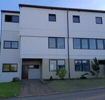 Gewerbehalle mit Büro und Sozialräumen zu vermieten, S-Bahn Nähe - Schwaikheim