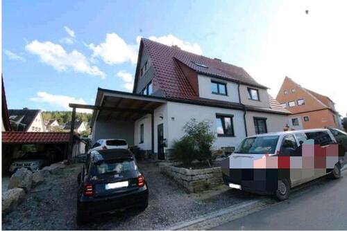 Foto - Familienfreundliche Doppelhaushälfte mit 5 Zimmern & Garten