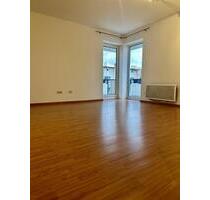 Aufzug*EBK*Balkon*moderne Heizung* - Frankfurt am Main Niederrad