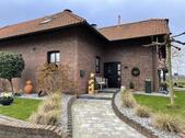 Foto - Gehobenes Zweifamilienhaus im Landhausstil