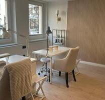 Untermiete Maniküre Nageldesign in Kosmetikstudio am Weißen Turm - Nürnberg