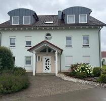 Modern wohnen auf zwei Ebenen – helle 4-Zimmer-Maisonette in Neresheim-Elchingen mit EBK, Garage & Stellplatz