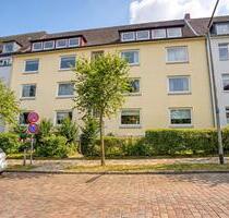 Charmante 3,5-Zimmer-Wohnung mit Dielenboden und Balkon in Flensburg