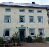 Teilrenoviertes Bauernhaus, Offenstall, ca.3,5ha Wiese, nahe Lux. - Bollendorf