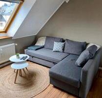 Hell und freundliche - Möblierte 2-Zimmer-DG Wohnung, ab 032026 - Leisnig