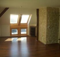 gemütliche Dachwohnung in HDL ,Nähe Innenstadt, ruhige Lage - Haldensleben