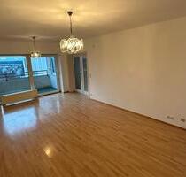 Helle 3-Zimmer-Wohnung mit Balkon & Stellplatz, ohne Makler - Rodgau