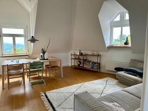 Foto - Provisionsfreie 5,5-Zimmer-Wohnung in Stuttgart-Rotenberg