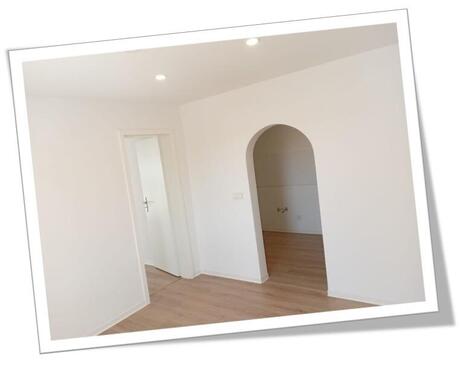 Foto - 1 Zimmer Dachgeschoßwohnung zur Miete in Schiffweiler