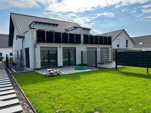 Foto - Neubau Doppelhaushälfte mit Einliegerwohnung und Küchen in Neuberg