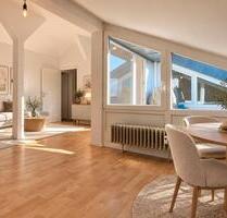 Renovierte 2-Zimmer-Dachgeschosswohnung mit Balkon & Stellplatz - Ditzingen