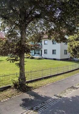 Foto - Zweifamilienhaus mit großem Garten