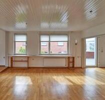 Großzügig und hell 4-Zimmer 2 Balkone in ruhigem 2-Familienhaus - Hameln Kernstadt