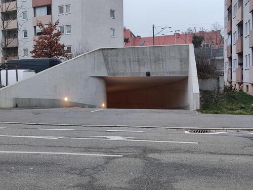 Foto - Tiefgaragenstellplatz Herdern zu vermieten
