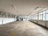 Foto - Provisionsfreie Gewerbehalle mit top Infrastruktur: Büro, Sozialräume, Starkstrom & Parkplätze