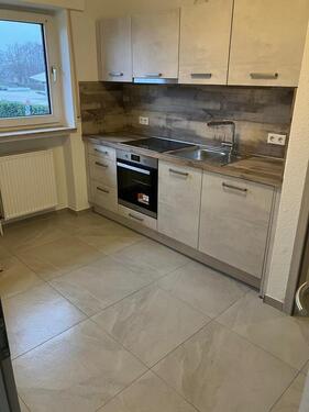 Foto - Frisch renovierte 3‑Zimmer‑Wohnung im 1. OG mit Balkon & Garage