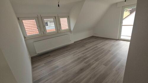 Foto - 3 Zimmer DG Wohnung, ca. 70 m² mit Balkon
