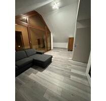 Schöne 3-Zimmer-Dachgeschosswohnung mit Balkon – sofort verfügbar - Bretzfeld