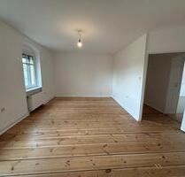 Ruhiges Wohnen in Top Lage: Helle 2,5-Zimmerwohnung - Mittenwalde