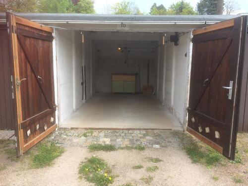 Foto - Auf dem Brünlasberg trockene und saubere Garage 33A zvm.