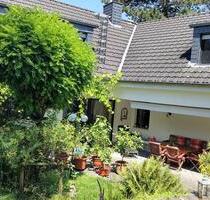 Einfamilienhaus mit Einliegerwohnung am Naturschutzgebiet - Leverkusen Bergisch Neukirchen