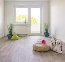 Helle 3-Raumbalkonwohnung mit Tageslichtbad - Chemnitz Helbersdorf