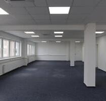 Ab sofort beziehbar: Bürofläche in Leipzig-West, ca. 250 m², Klima, hell & freundlich, DV-Verkabelung, Glasfaser möglich, Stellplätze vorhanden