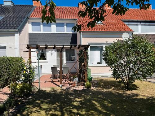 Foto - Reihenhaus in bester Lage - 180.000,00&nbsp;EUR Kaufpreis, ca.&nbsp; 105,00&nbsp;m&sup2;