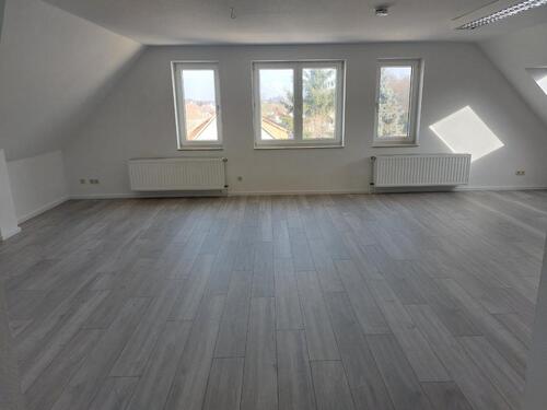 Foto - Lichtdurchflutete 3-Raumwohnung im Dachgeschoss