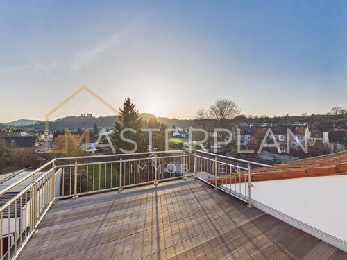 Foto - Renovierte Dachgeschosswohnung mit Dachterrasse und Garage