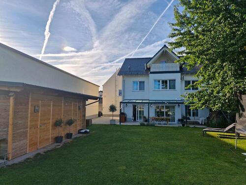 Foto - Haus Neubau 250qm2 5Z3BäderPVGartenSaunaKaminMöbliert