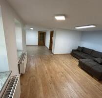 Frisch renovierte 2,5-ZKB Wohnung mit Garten in Volkmarsen (OT)