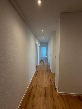 Foto - Sanierte 4 Zimmerwohnung - 165.000,00&nbsp;EUR Kaufpreis, ca.&nbsp; 82,00&nbsp;m&sup2;