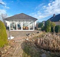 Bungalow mit Vollkeller und Wintergarten - Lasbek