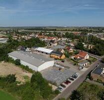 Vermietung einer attraktiven Hallenfläche 250 m² + 1Freifläche (2000m²) Nutzungsart auf Anfrage - Kabelsketal